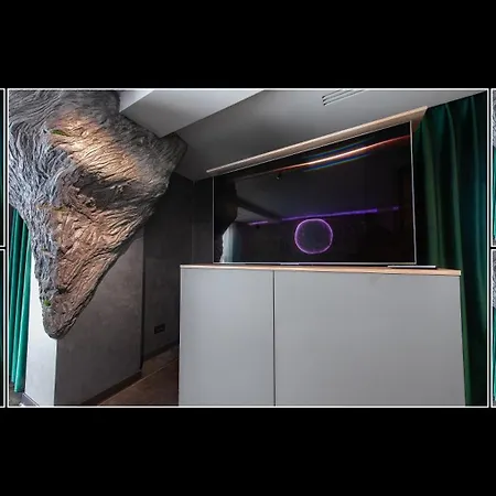 Apartman Moon Saturn